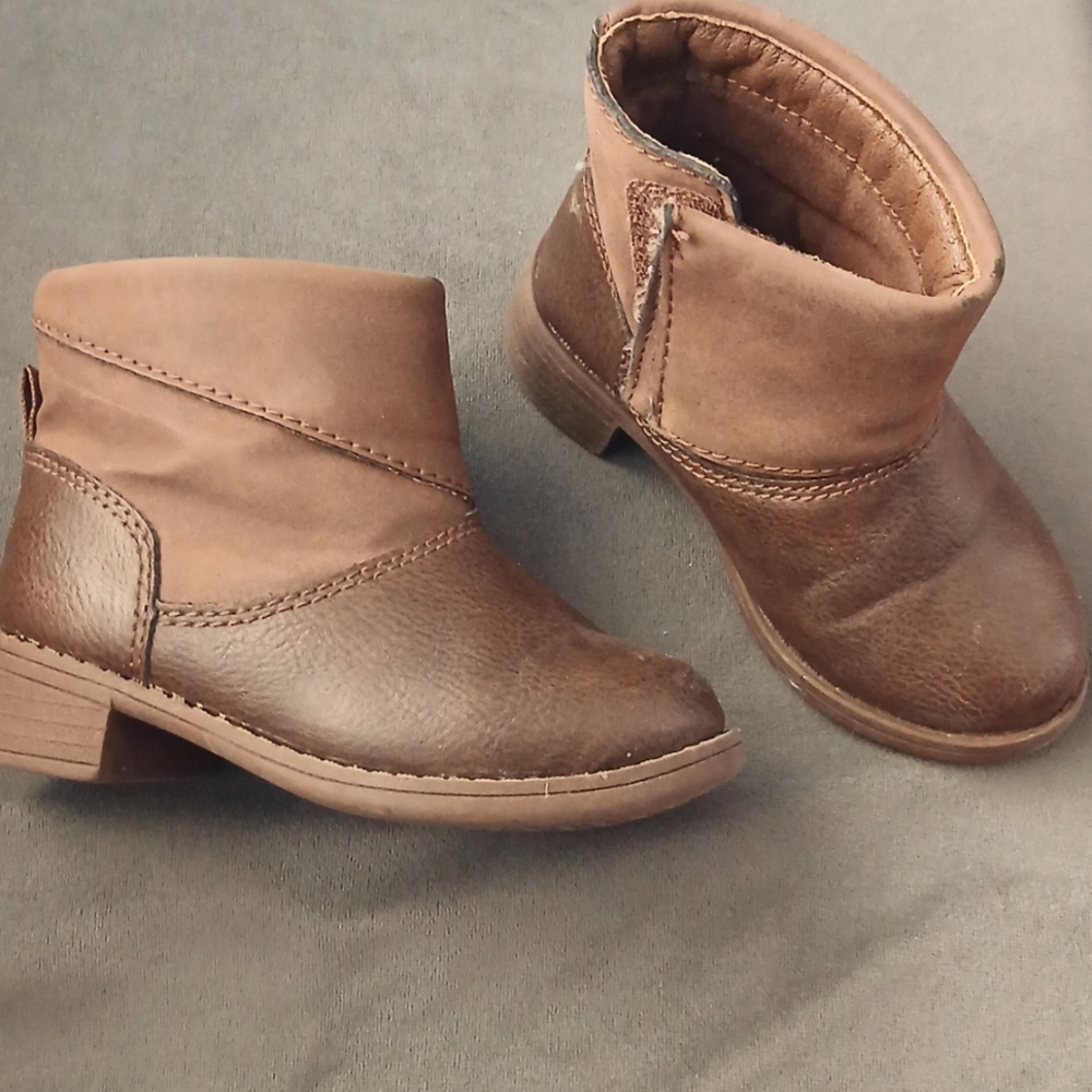 Oshkosh B'gosh 5 baby girl boots
